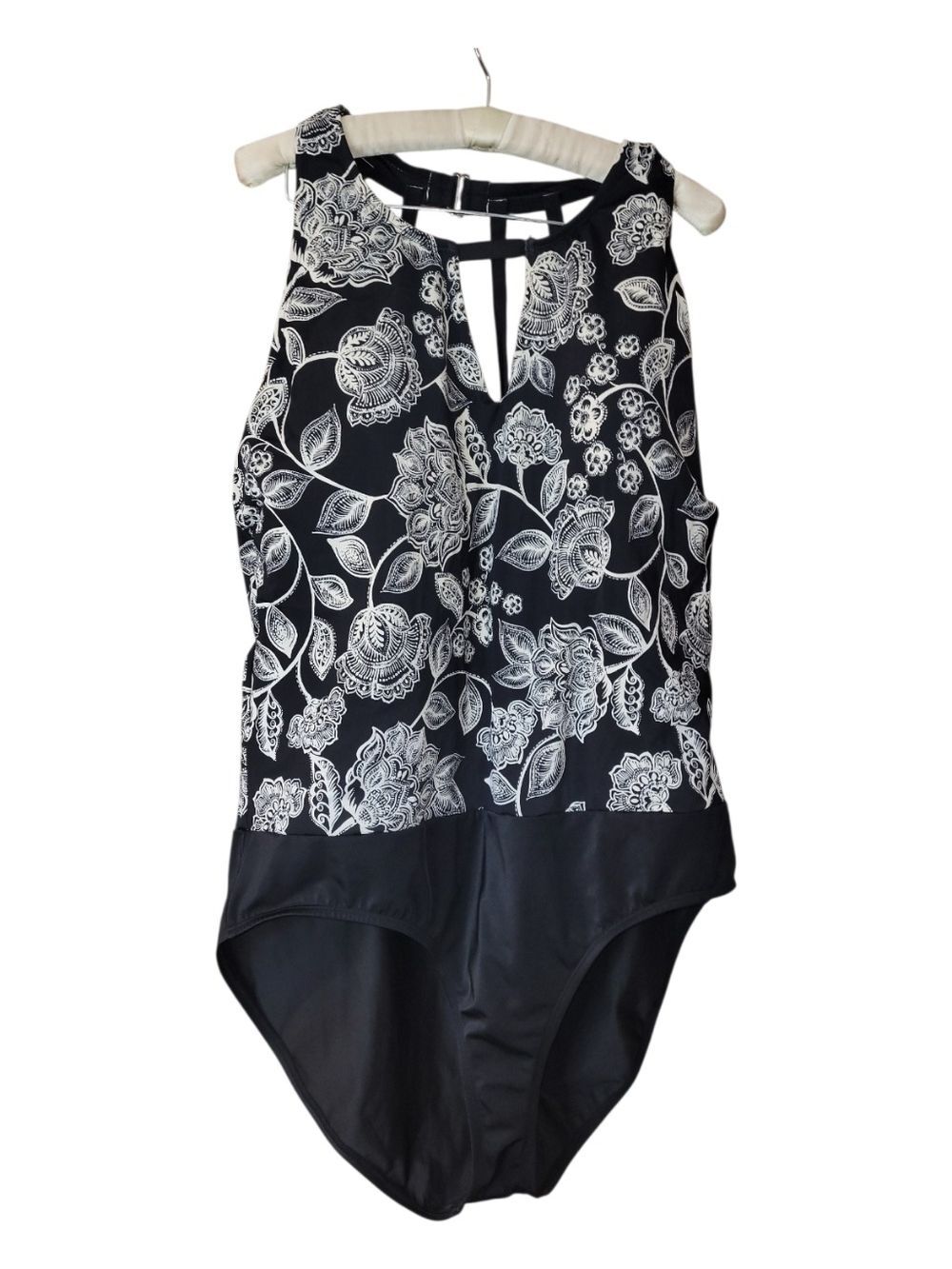 Jantzen One Piece Swim Swimming Suit Soft Molded Cups 22W Vacation Beach